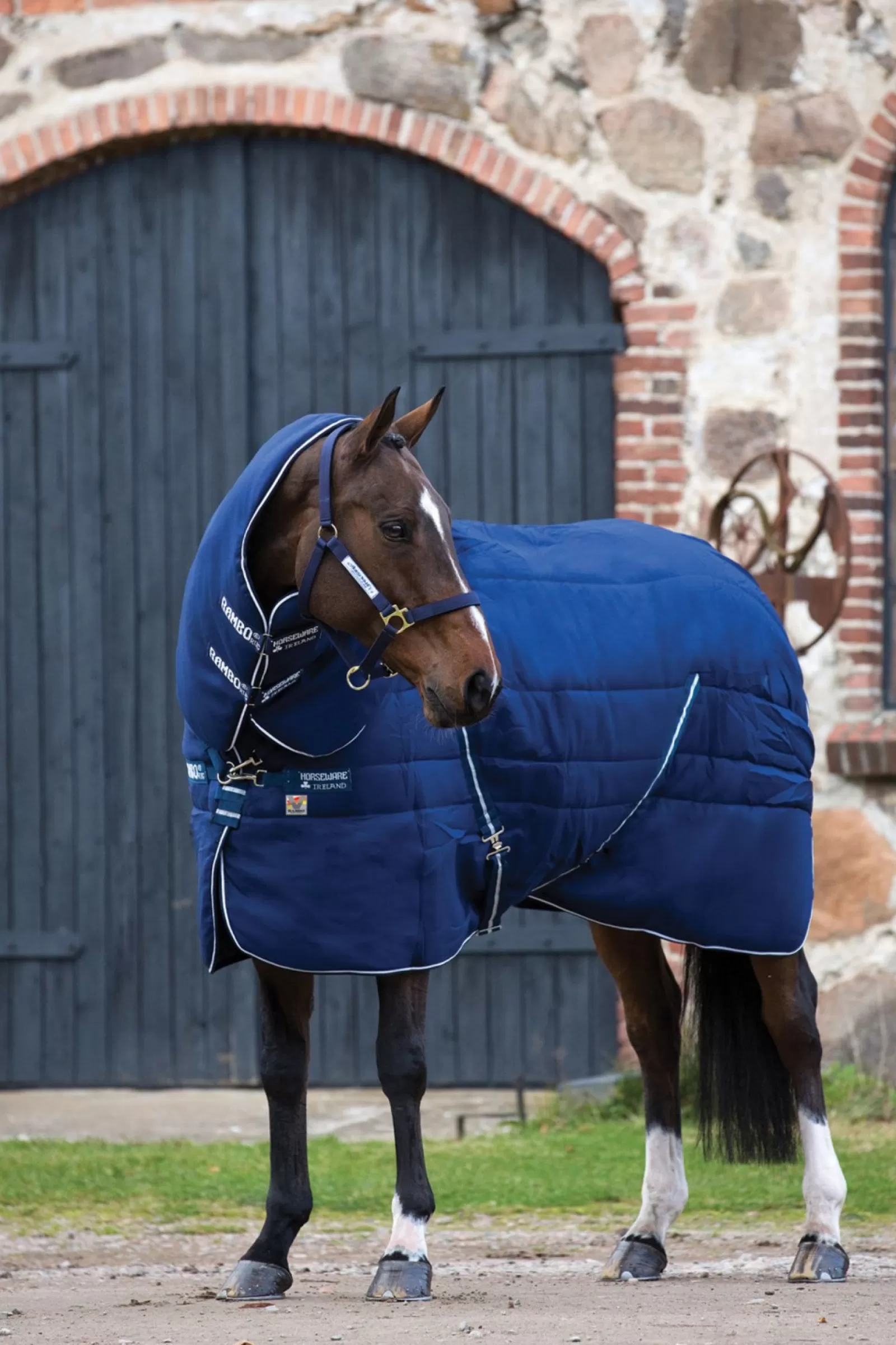 horseware Derka Stajenna Rambo Plus Vari-Layer Z Odpinanym Kapturem, 450G