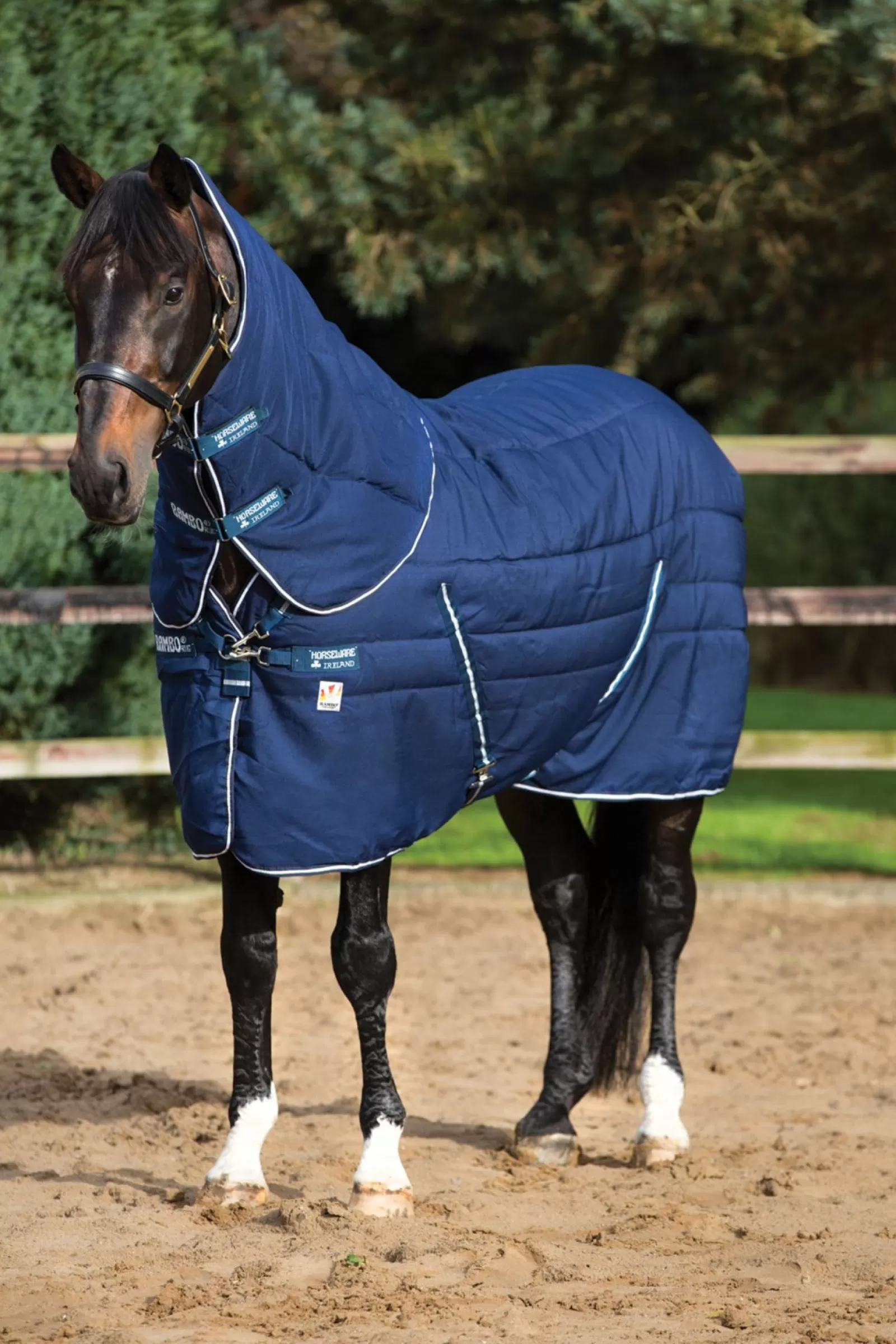 horseware Derka Stajenna Rambo Plus Vari-Layer Z Odpinanym Kapturem, 450G