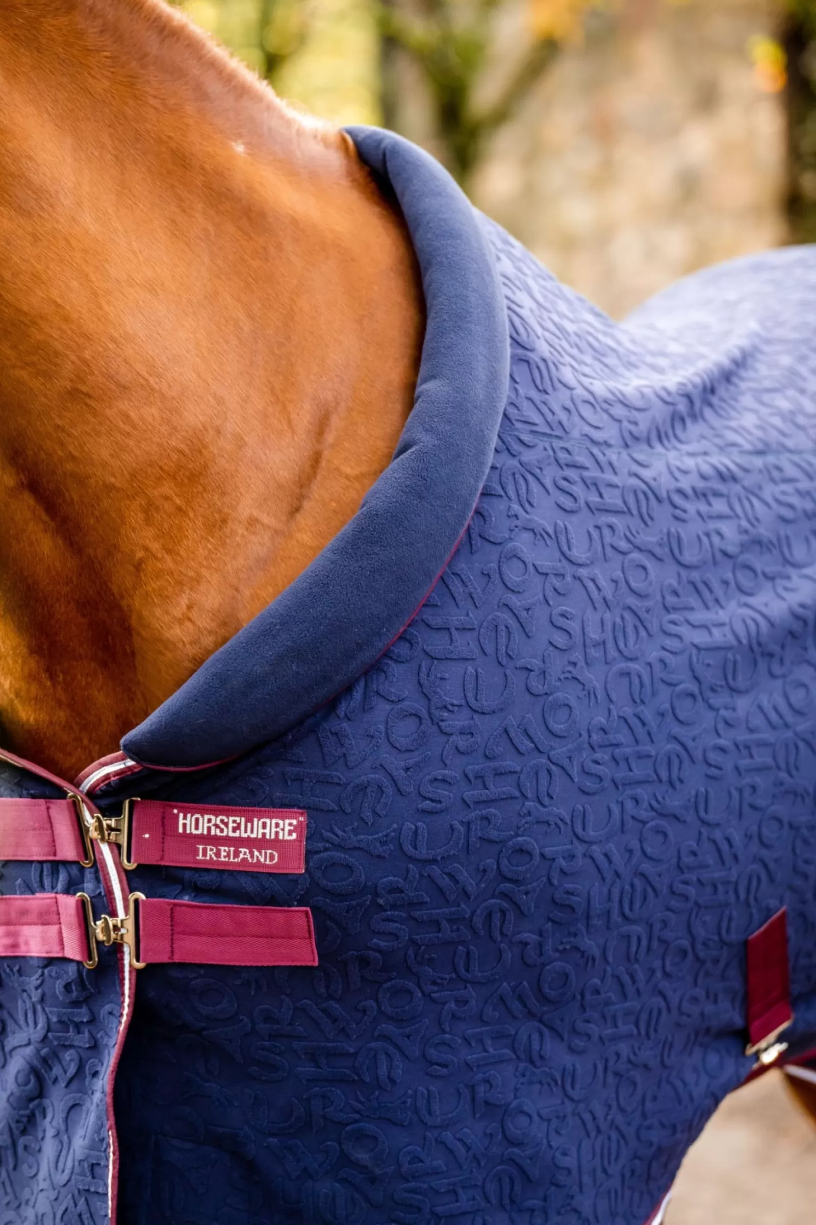 horseware Miekka Derka Osuszajaca Z Kapturem I Wytlaczanym Wzorem