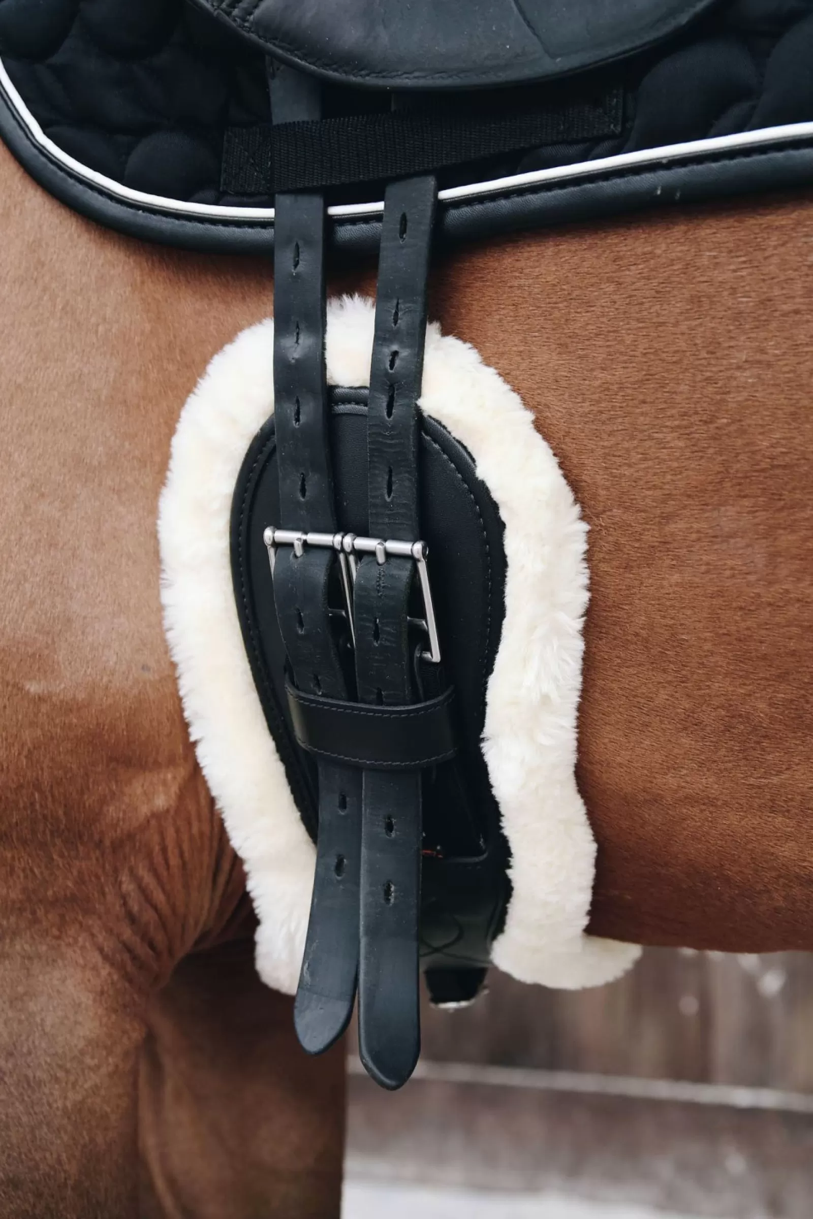 kentucky Popreg Anatomiczny, Krotki, Podszyty Welna Owcza Horsewear Sheepskin